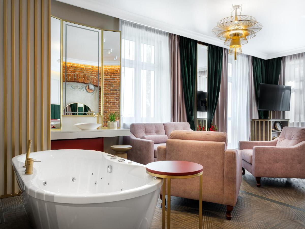 Golden Queen Deluxe Jacuzzi Apartments - Old Town Kraków Exteriör bild
