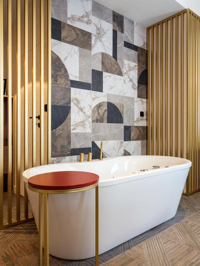 Golden Queen Deluxe Jacuzzi Apartments - Old Town Kraków Exteriör bild